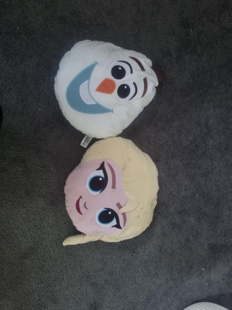 Frozen knuffels: Olaf en Elsa kussens, Disney, Overige typen, Ophalen of Verzenden, Middelgroot (20 tot 80 cm)