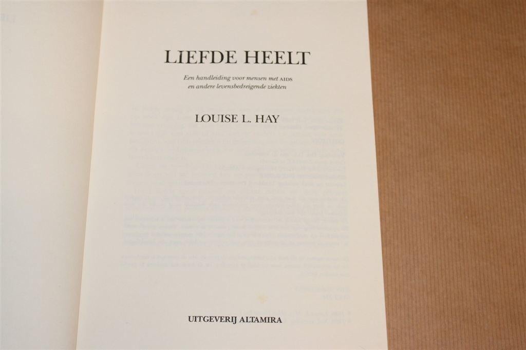 Liefde Heelt — Handleiding voor Mensen Met AIDS, Ophalen of Verzenden, Gelezen, Overige onderwerpen, Achtergrond en Informatie