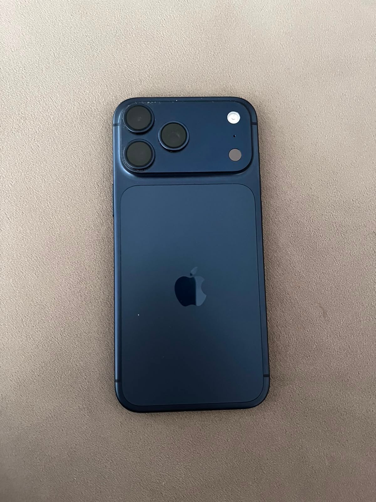 Iphone 17 pro max deep blue, Telecommunicatie, Mobiele telefoons | Apple iPhone, Blauw, IPhone 15 Pro Max, Zo goed als nieuw, Zonder simlock