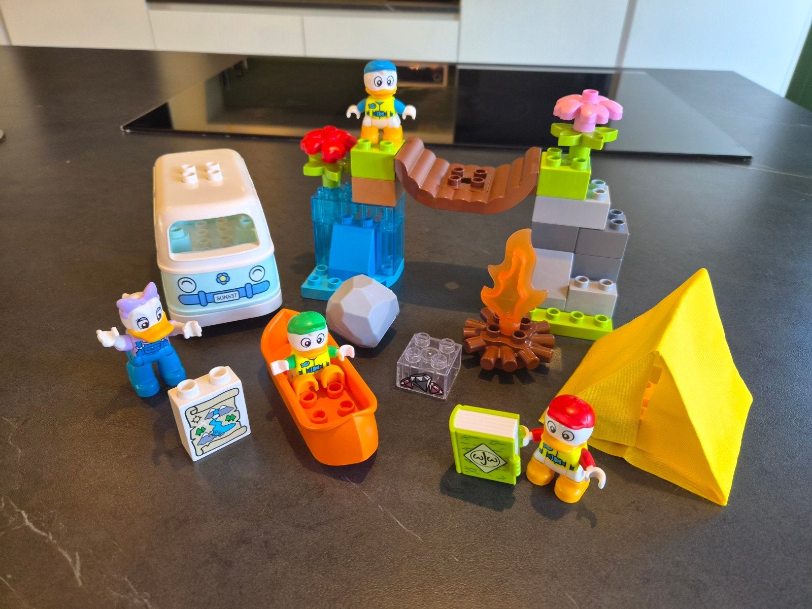 LEGO Duplo Disney Kampeeravontuur 10997 - COMPLEET, Kinderen en Baby's, Ophalen, Zo goed als nieuw, Complete set, Inclusief instructies