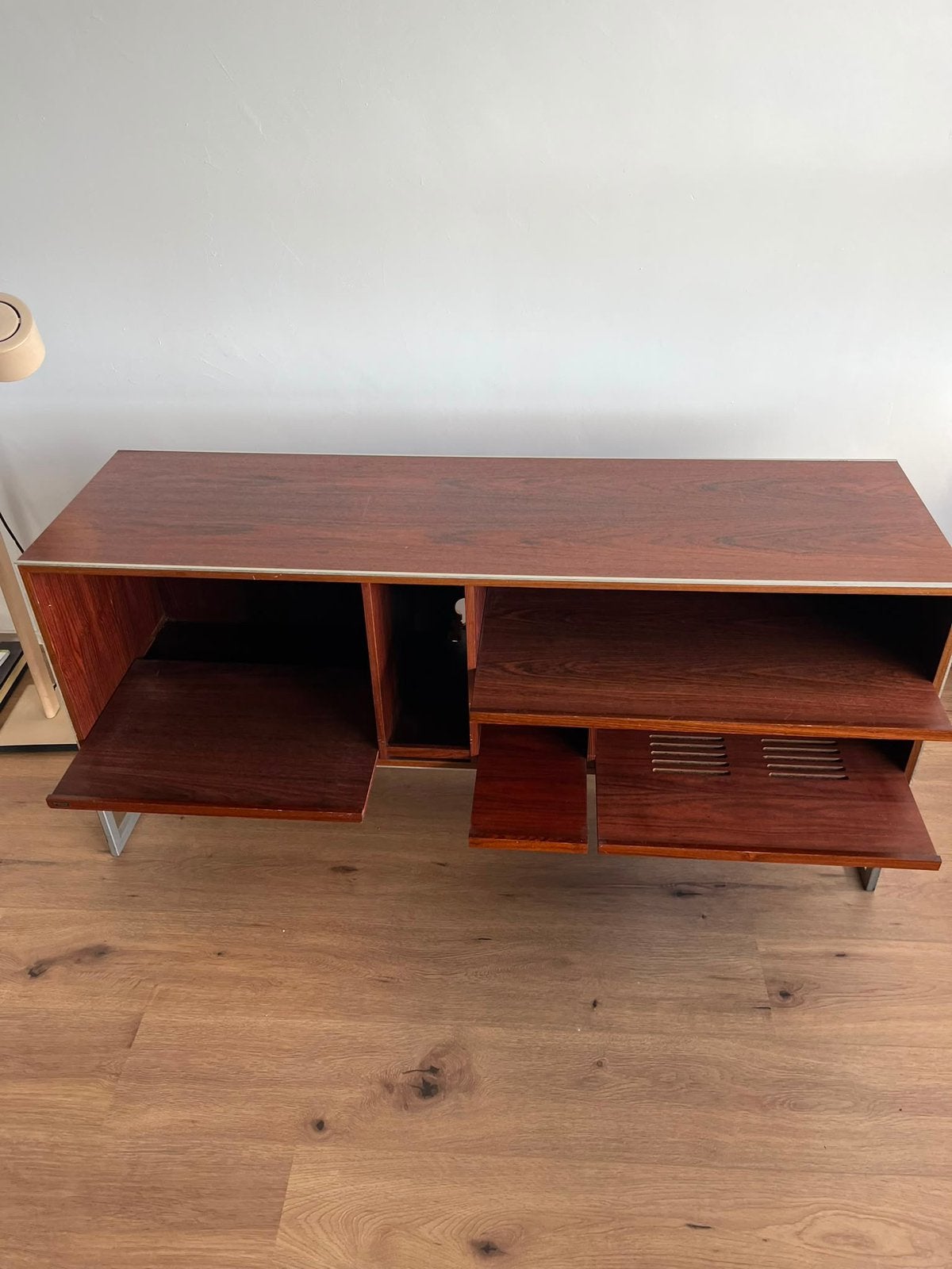 Tv meiubel kast - Bang & Olufsen Dressoir in teakhout, Ophalen, Gebruikt, Teakhout, Minder dan 100 cm