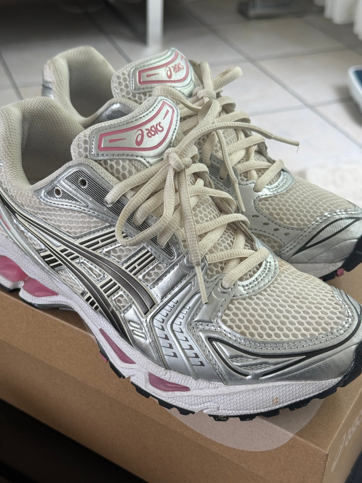 Asics GEL-KAYANO 14 maat 40, Ophalen of Verzenden, Zo goed als nieuw, Hardloopschoenen, Asics