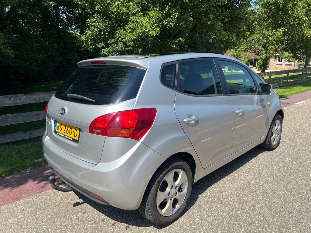 Kia Venga 1.4 CVVT Plus Pack Trekhaak Clima, Auto's, Kia, Voorwielaandrijving, Euro 5, Stof, Gebruikt