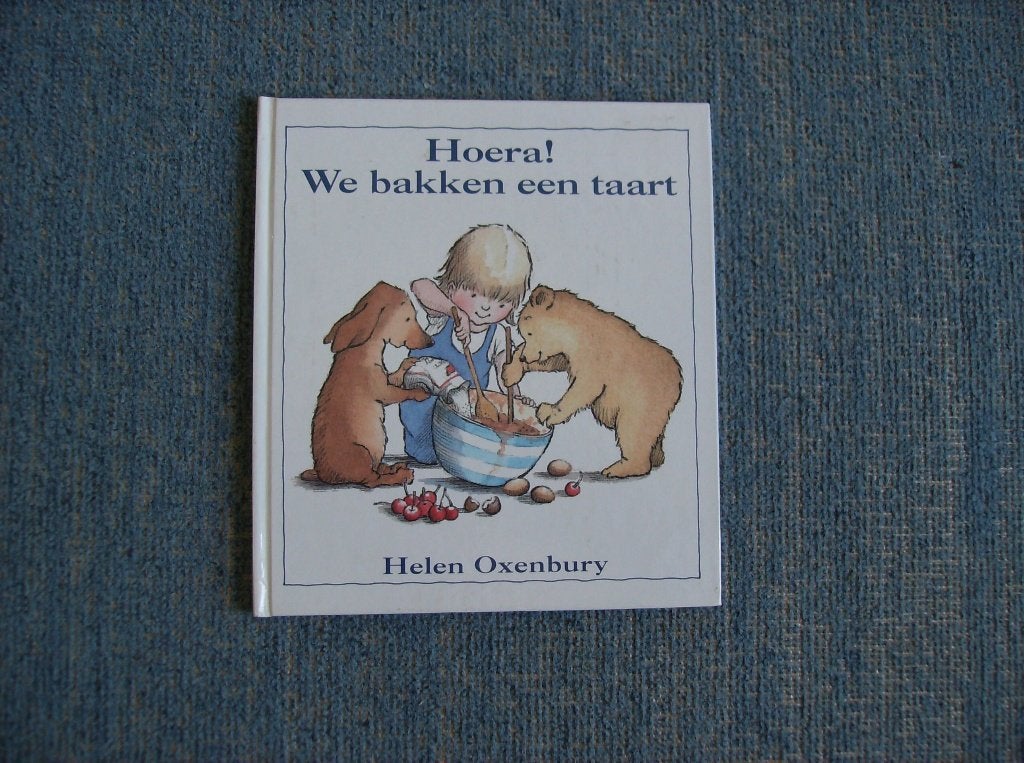 HOERA, WE BAKKEN EEN TAART, HELEN OXENBURY, Boeken, Ophalen of Verzenden, Zo goed als nieuw, Fictie algemeen