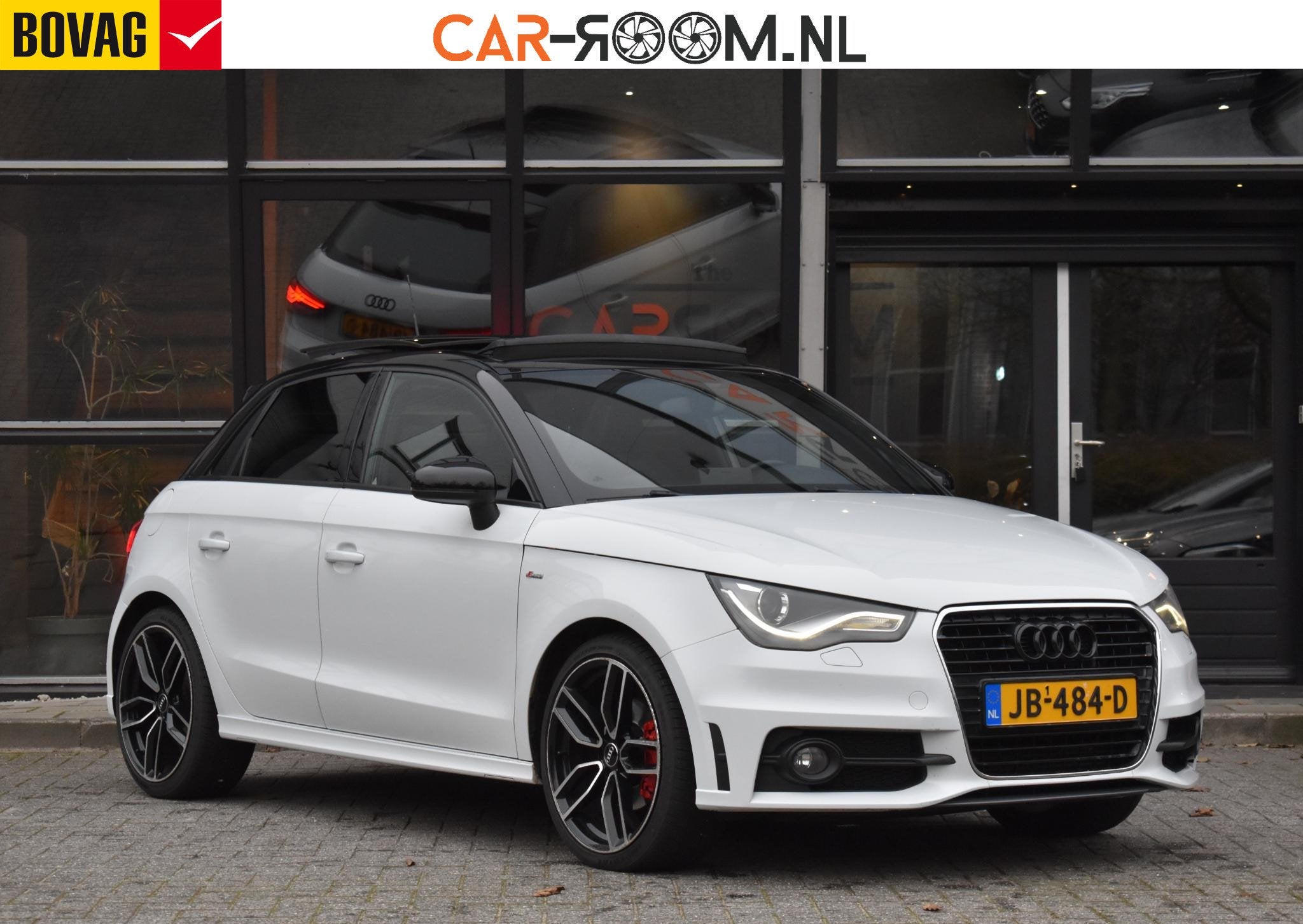 Audi A1 Sportback 1.4 TFSI S Line Nw.Motor Kuipstoelen Xenon, Auto's, Zwart, 4 cilinders, 4 stoelen, Leder en Stof