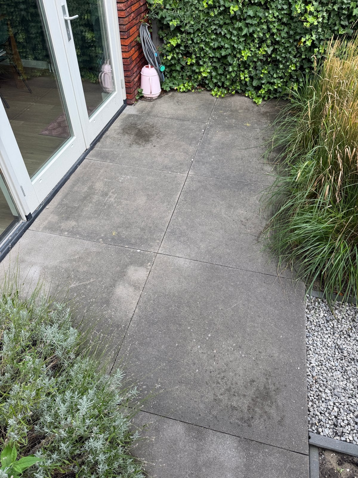 GRATIS Gebruikte betonnen terrastegels - grijs, 100 x 100 cm, Tuin en Terras, Ophalen, Gebruikt, 10 m² of meer, Beton