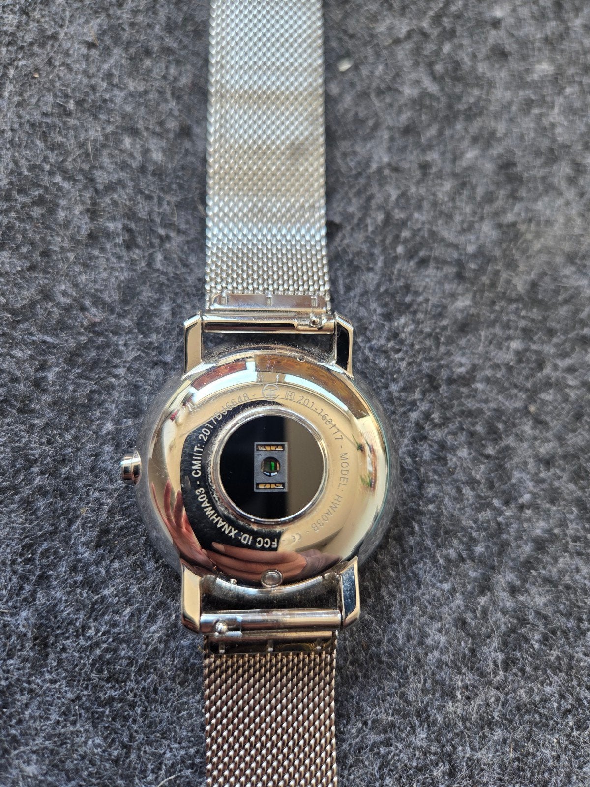 Foto 5 van Withings Steel HR 36mm HWA03B + oplader + 4 bandjes