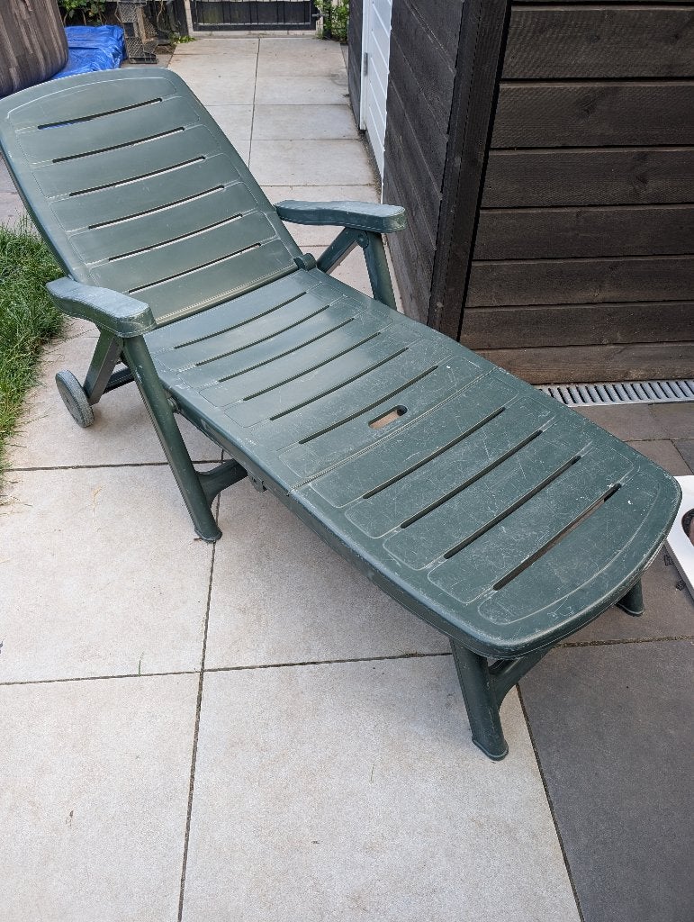 Ligstoel groen, Tuin en Terras, Ophalen, Gebruikt, Kunststof, Inklapbaar