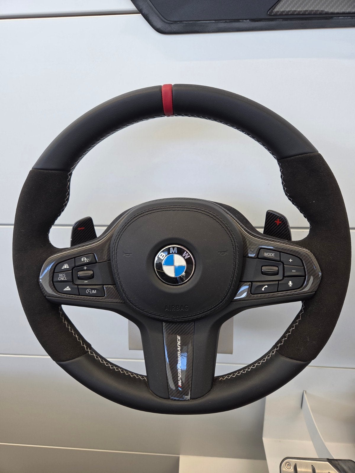 Gezocht: BMW Performance alcantara/carbon stuurinleg G30/G31, Ophalen of Verzenden