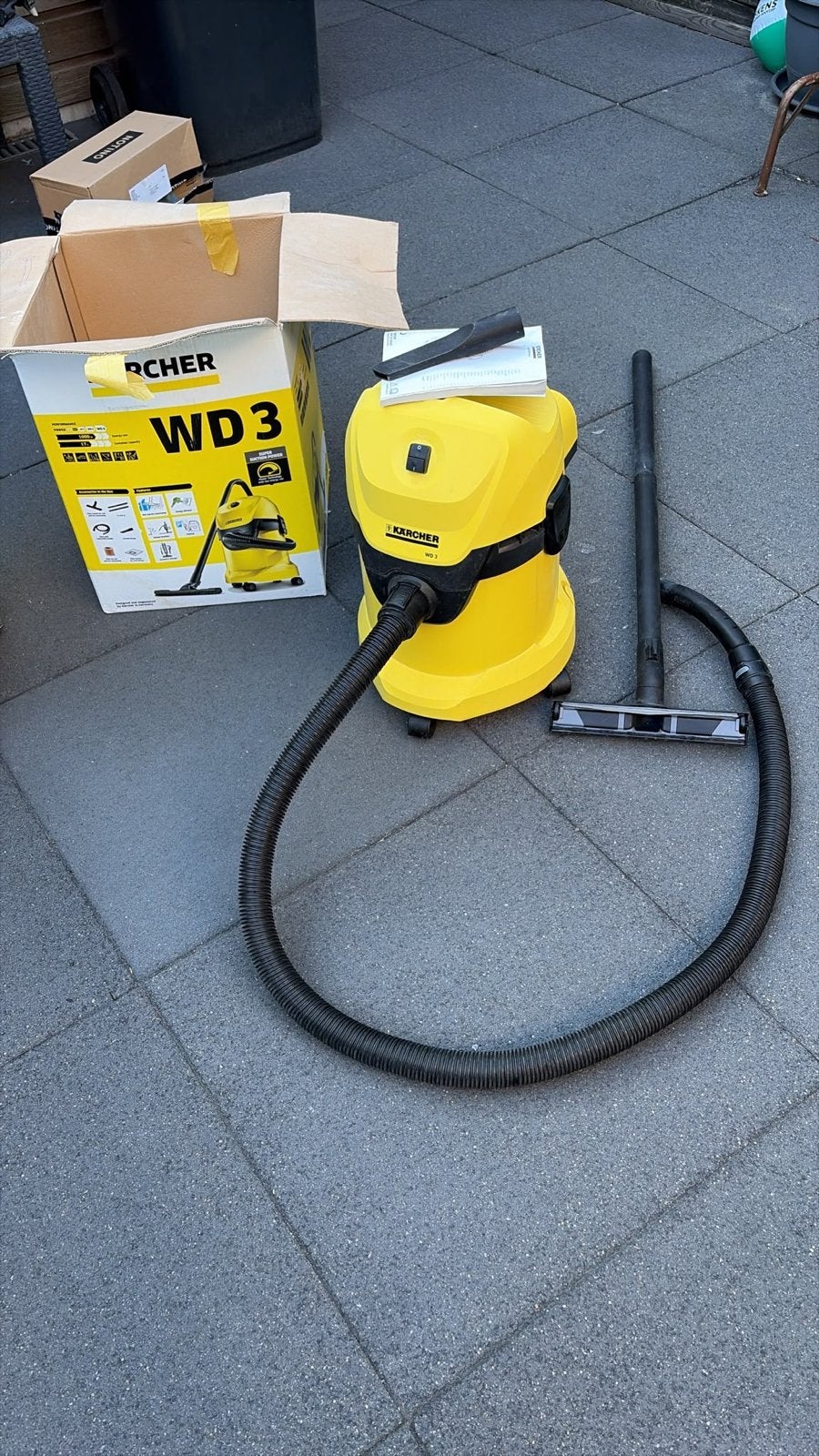Kärcher WD3 nat- en droogzuiger met stofzak, Inclusief accessoires, Kärcher, Zo goed als nieuw, Industriële stofzuiger