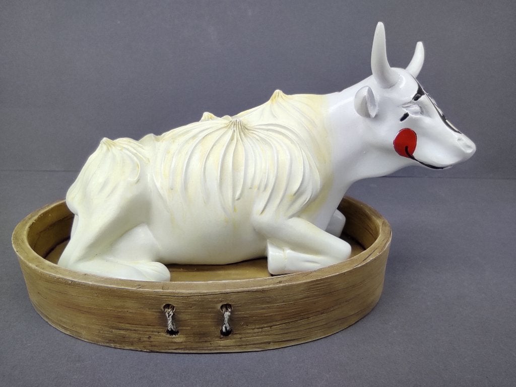 CowParade / Cow Parade Koe “Steamed Dumpling Cow” MEDIUM, Ophalen of Verzenden, Beeld, Wit, Handgemaakt