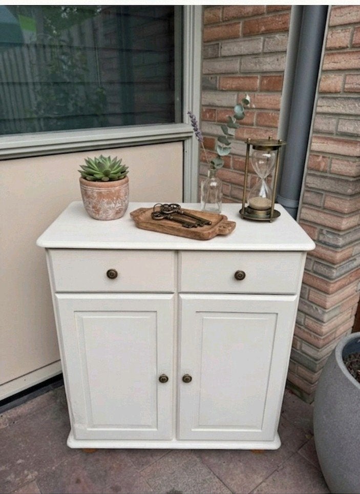 Gerestylde kastjes in Pale Stone met bronzen handgrepen, Gebruikt, Modern, Landelijk, Klassiek, 25 tot 50 cm, Overige houtsoorten