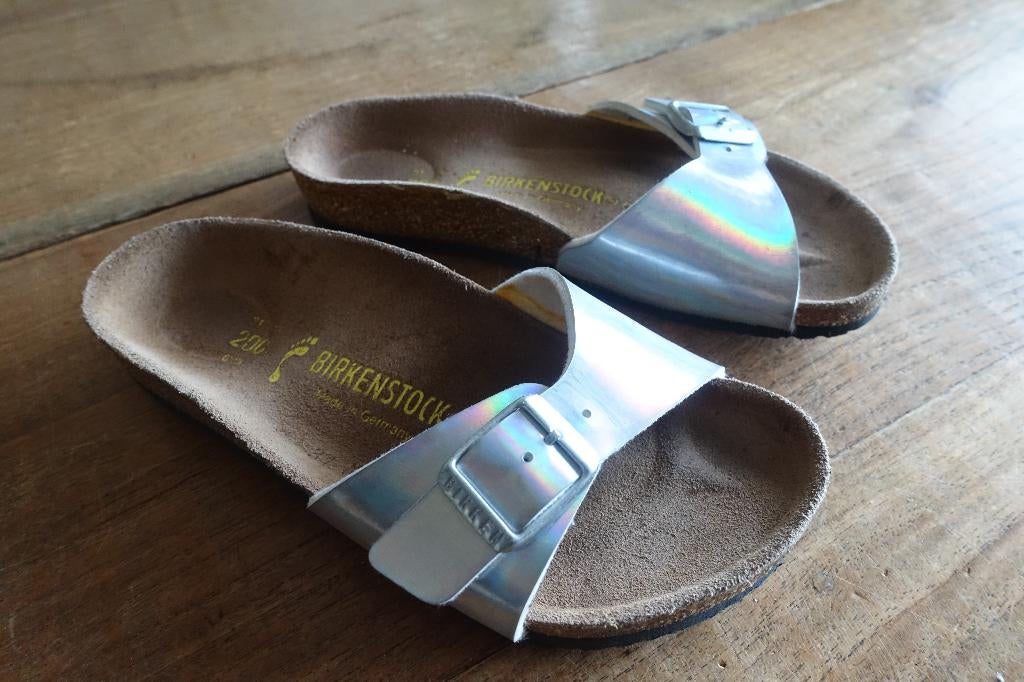 Birkenstock slipper zilver maat 31, Kinderen en Baby's, Kinderkleding | Schoenen en Sokken, Jongen of Meisje, Schoenen, Ophalen of Verzenden