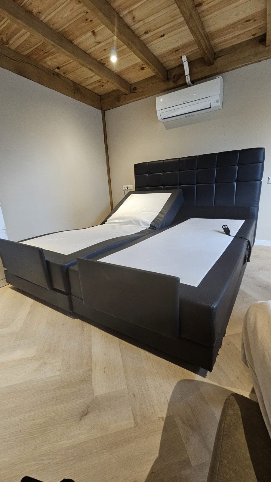 Elektrische Boxspring 180x220 - Verstelbaar, Ophalen, Gebruikt, Zwart, Tweepersoons
