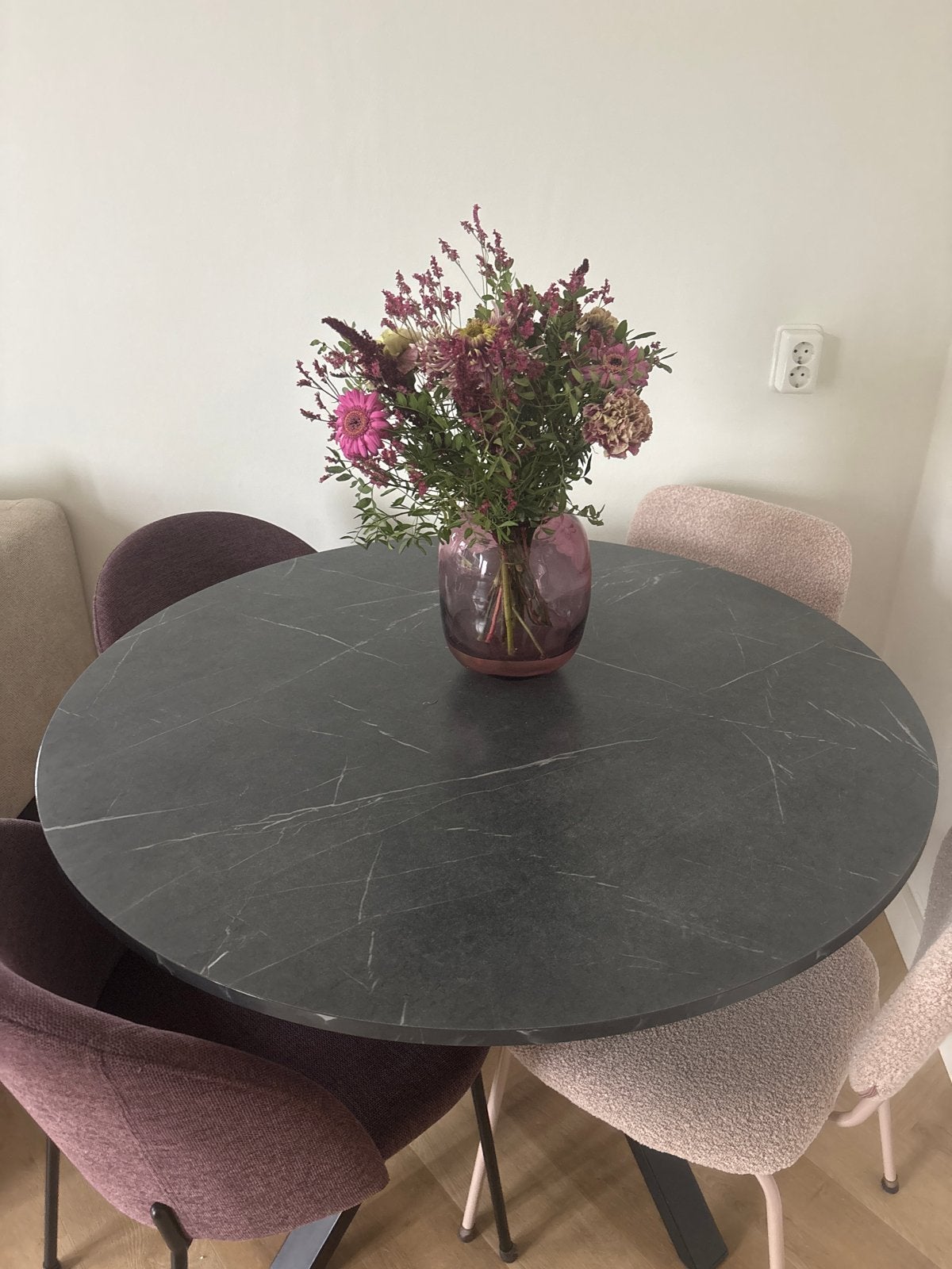IKEA Mariedamm ronde tafel - 105 cm, Gebruikt, 100 tot 150 cm, Rond, Ophalen of Verzenden