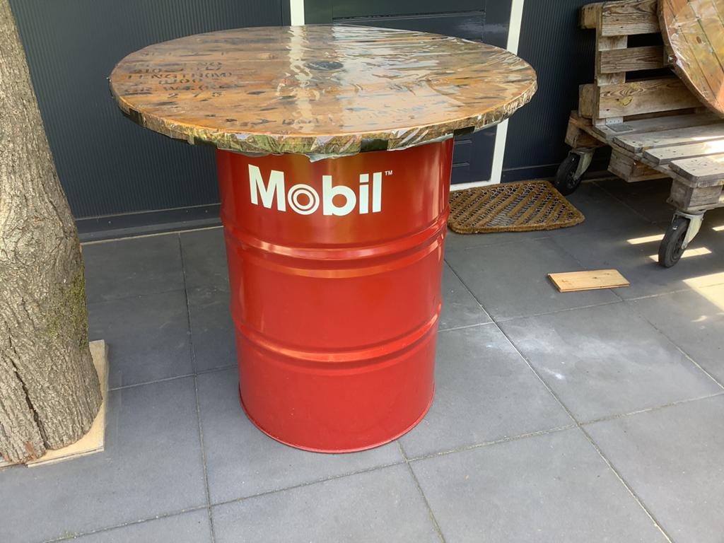 Hangtafel / statafel olievat met tafelblad, Ophalen