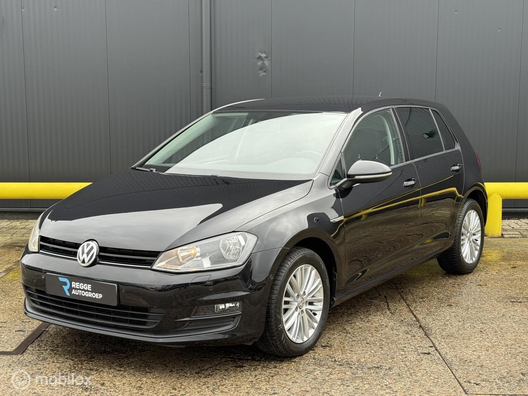 Volkswagen Golf 1.2 TSI CUP Edition NAVI | STOELVERWARMING, Auto's, Voorwielaandrijving, Euro 5, Gebruikt, 4 cilinders