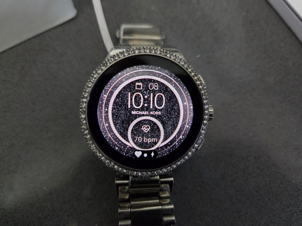 Michael Kors Smartwatch met Strass - Zilverkleurig, Sieraden, Tassen en Uiterlijk, Smartwatches, Gebruikt, Hartslag, Michael Kors