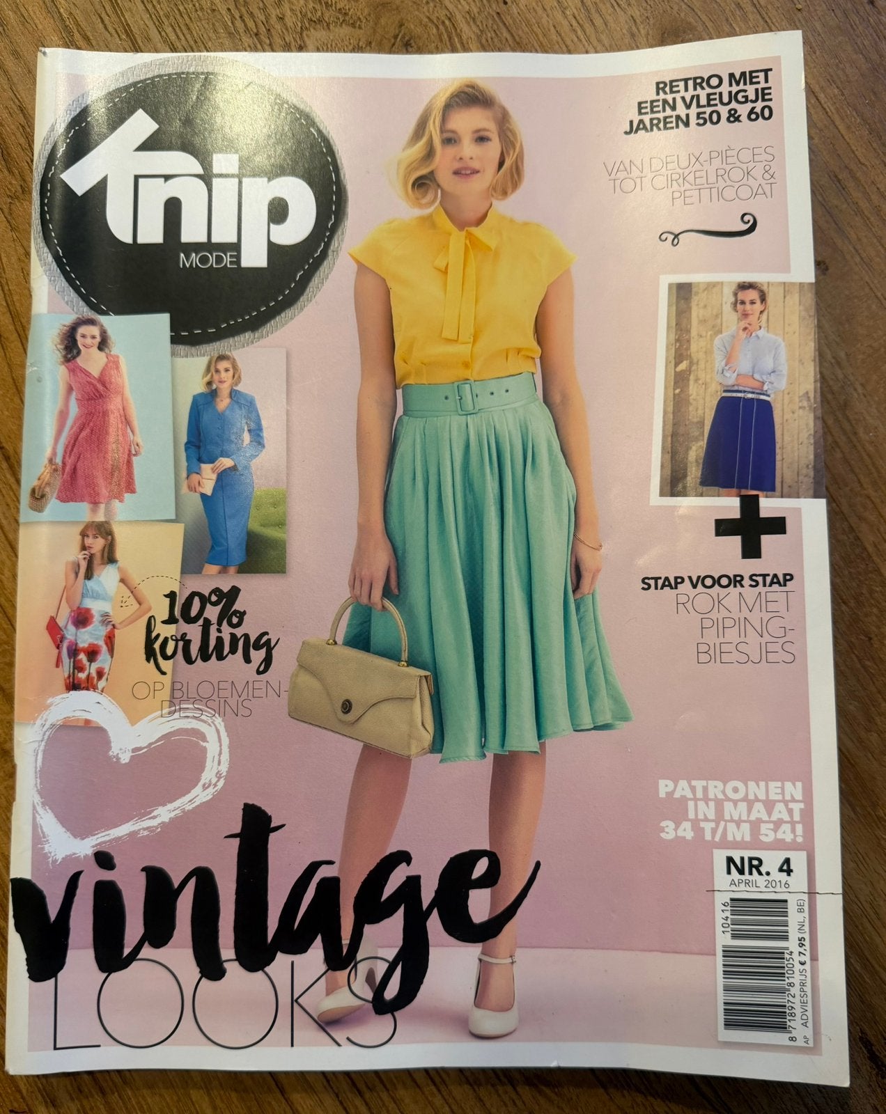 Knip mode - vintage looks 2016  - nieuw, Hobby en Vrije tijd, Ophalen of Verzenden, Zo goed als nieuw, Vrouw, Knipmode