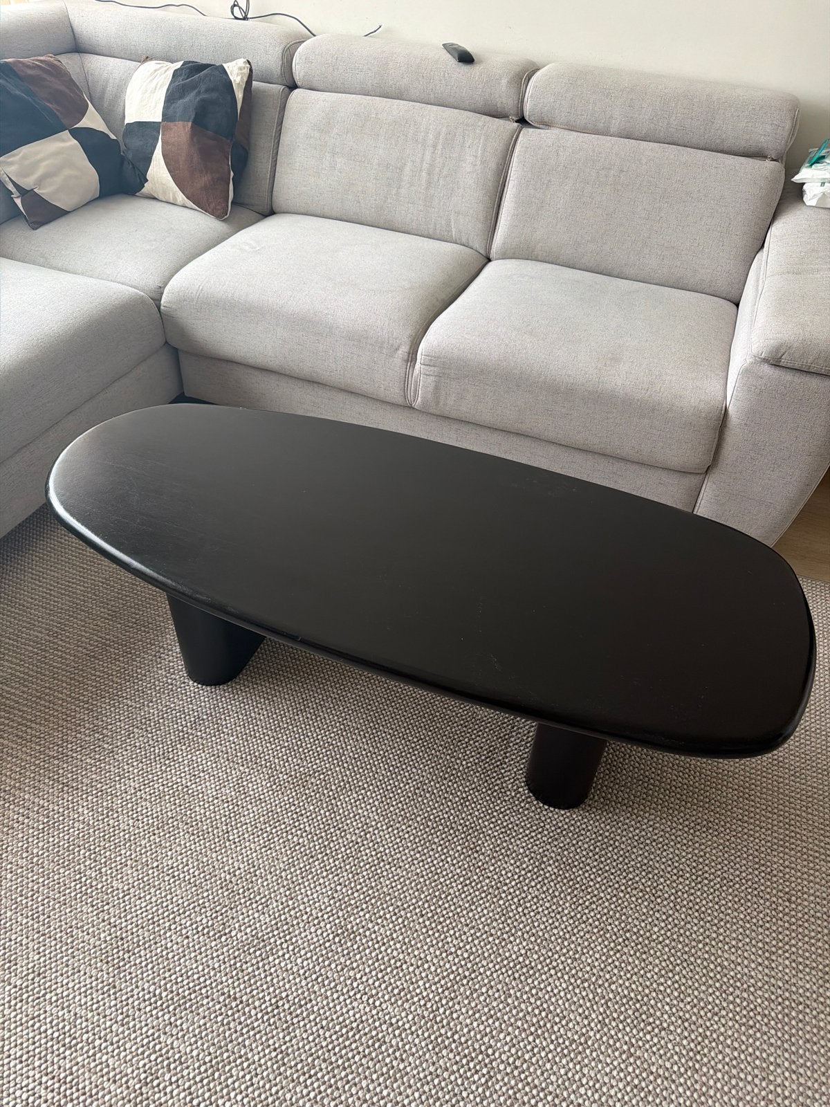 Zwarte ovale salontafel, Huis en Inrichting, 100 tot 150 cm, Zo goed als nieuw, Ovaal, 5 – 50