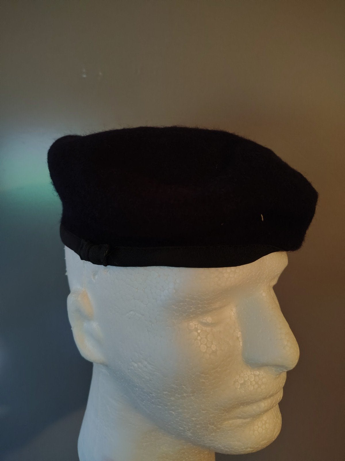 Waarschijnlijk Rode Kruis Baret, Ophalen of Verzenden, Landmacht, Nederland