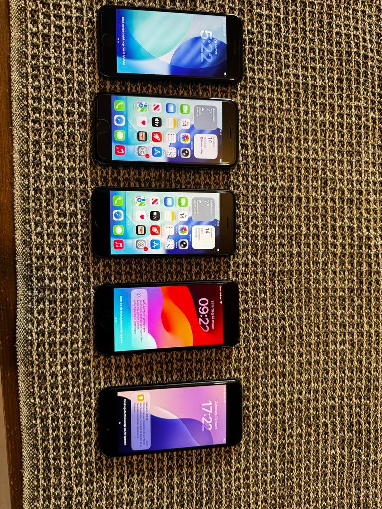Partij van 5 iPhone SE toestellen (3x 3e gen, 2x 2e gen), Zwart, Ophalen of Verzenden, Zonder simlock, Zonder abonnement