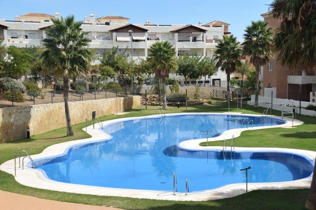 Overwinteren in luxe appartement aan golfbaan in Spanje, Vakantie, Wasmachine, 2 slaapkamers, Appartement, Costa del Sol