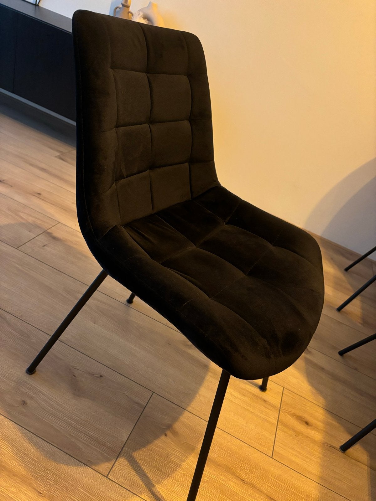 6 zwarte velvet eettafelstoelen in zeer goede staat, Zwart, Ophalen of Verzenden, Zo goed als nieuw, Stof