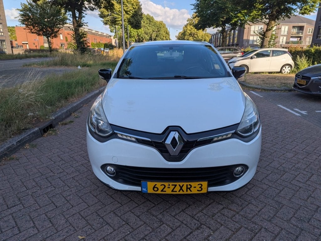 Renault Clio Energy TCe 90pk S&S Eco2 2013 Wit, Voorwielaandrijving, 898 cc, Stof, 40 €/maand