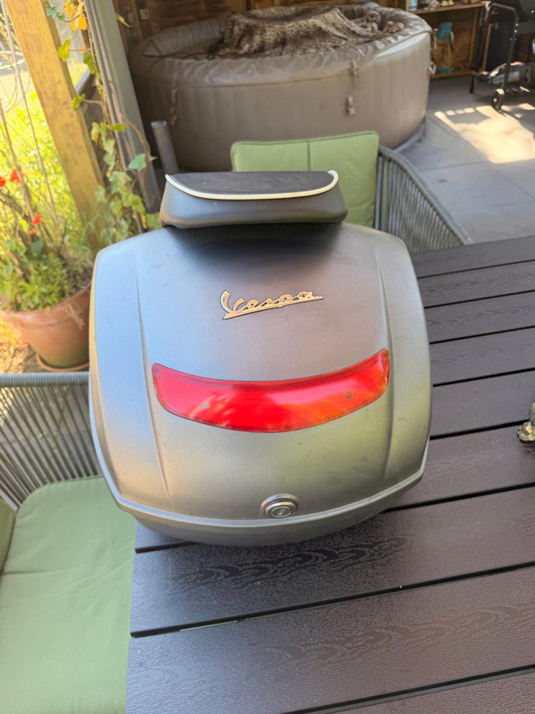 Vespa koffer met rugsteun - Gebruikt, Ophalen of Verzenden, Gebruikt