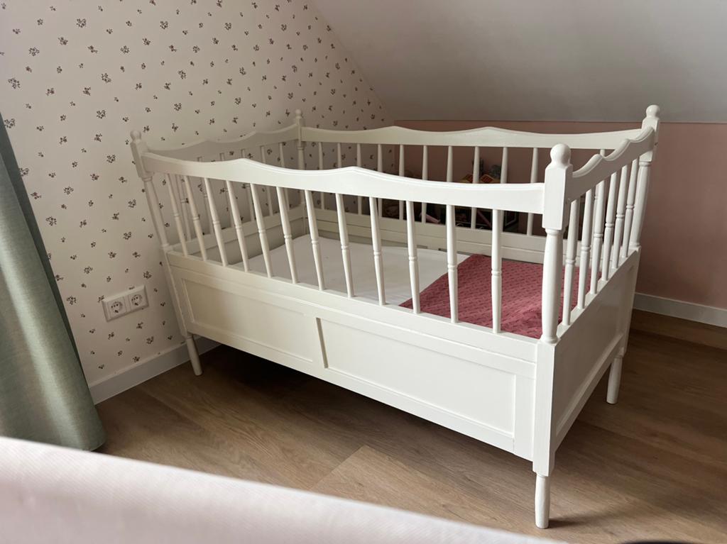 Vintage ledikant 60x120, Kinderen en Baby's, Babywiegjes en Ledikanten, Ophalen, Zo goed als nieuw, Ledikant