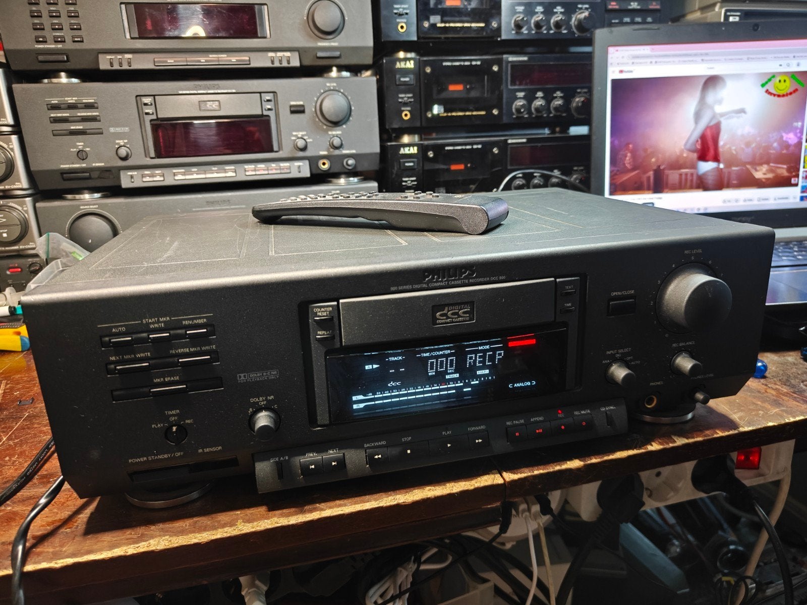 Philips DCC900 Digital Compact cassette lees advertentie, Ophalen of Verzenden, Philips