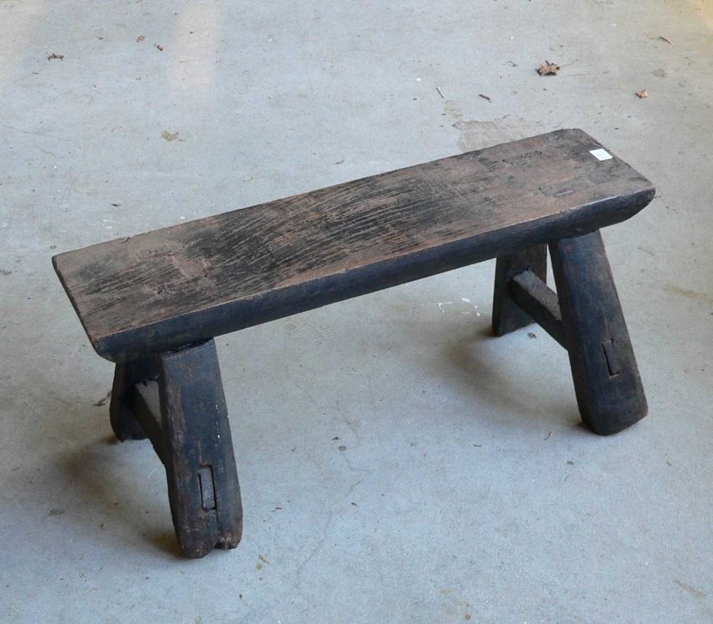 Tafeltje DK5 bankje krukje China Indonesie tafel bank antiek