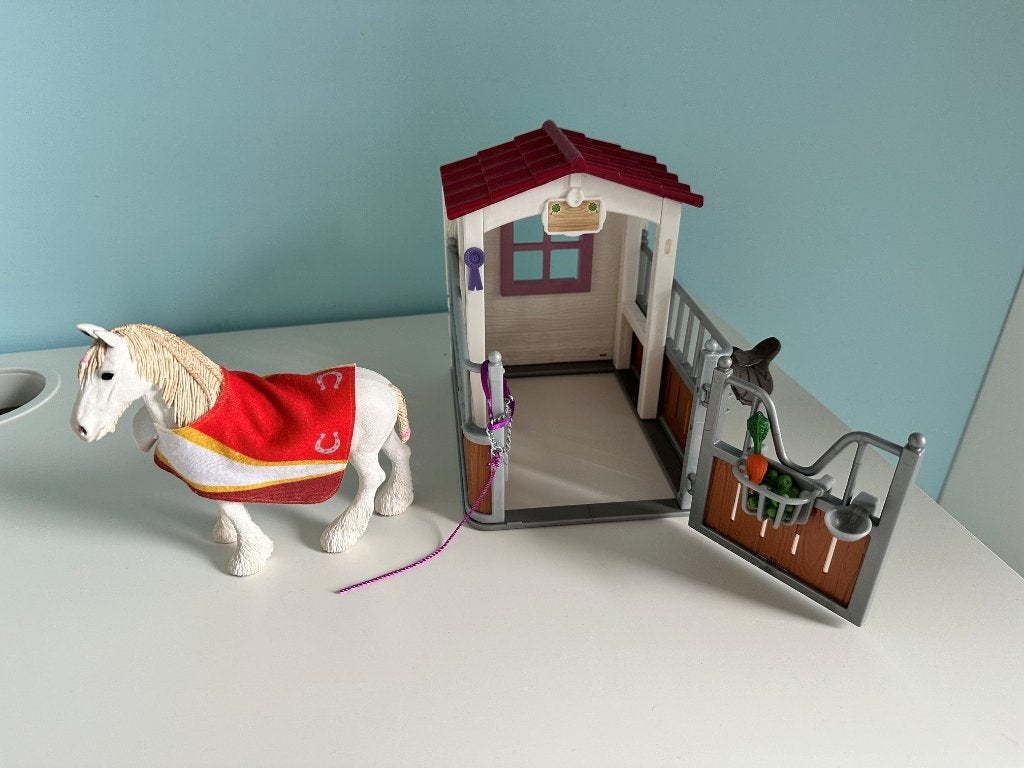 Schleich Horse Club paardenbox (42368), Ophalen of Verzenden, Zo goed als nieuw, Jongen of Meisje