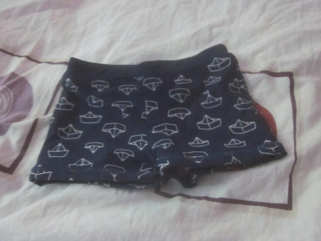 Nieuw donkerblauw/wit zwembroekje gevouwen bootjes maat 86, Nieuw, Ophalen of Verzenden, Zwembroek, Maat 86