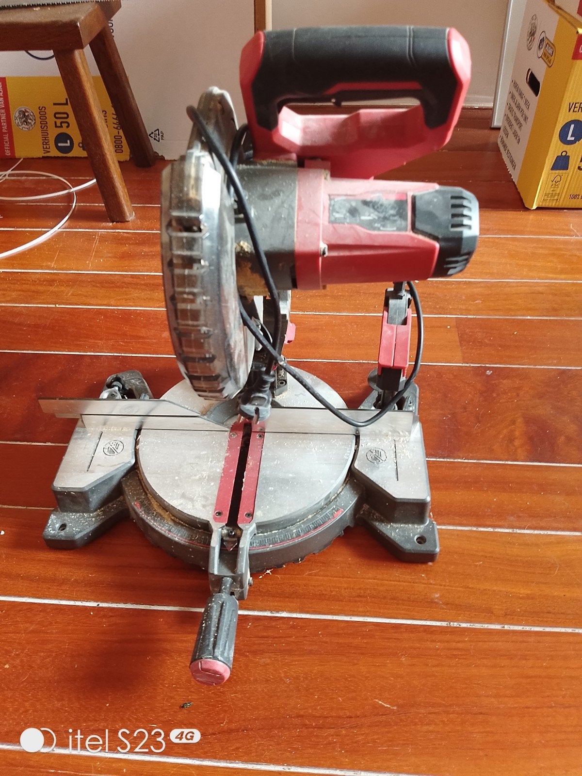 Skil Afkortzaag, Ophalen, Gebruikt, 70 mm of meer, 600 tot 1200 watt