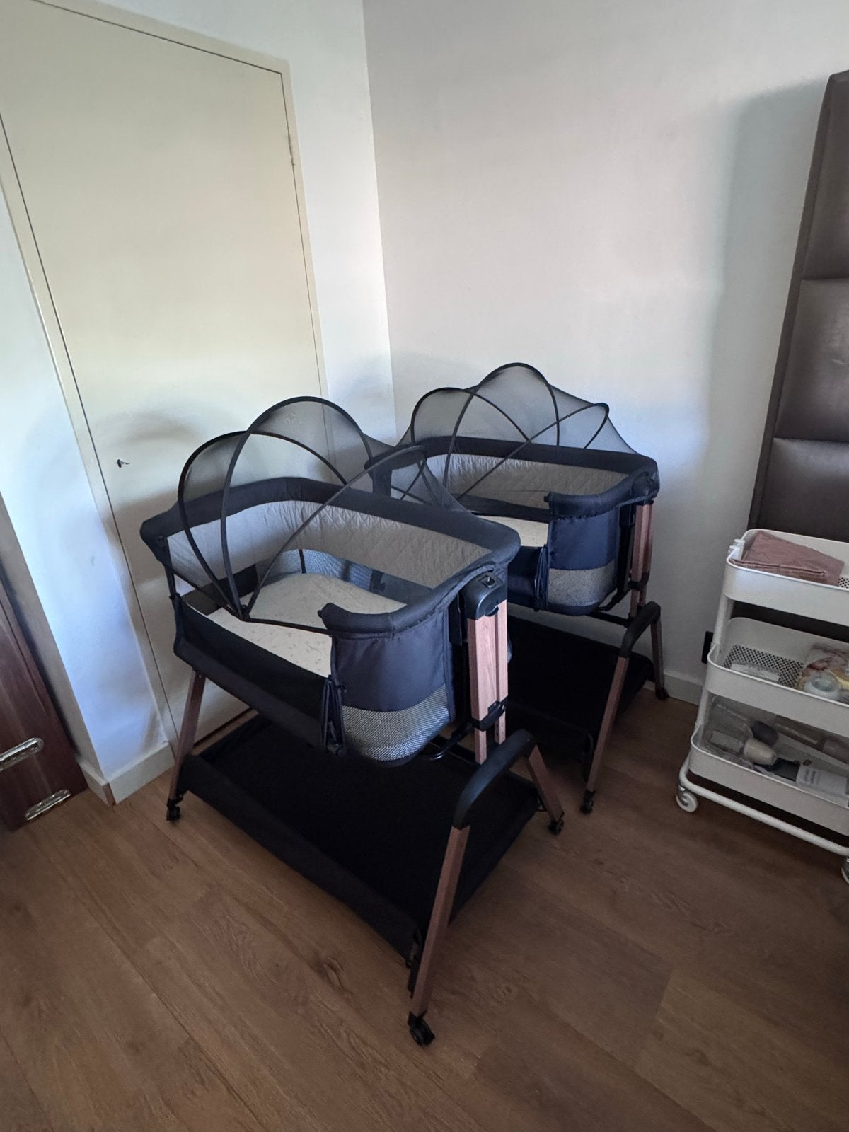 NIEUW! Qute Co-Sleeper Q-Breez Plus Woody Zwart (2 stuks), Ophalen of Verzenden, Nieuw, Wieg