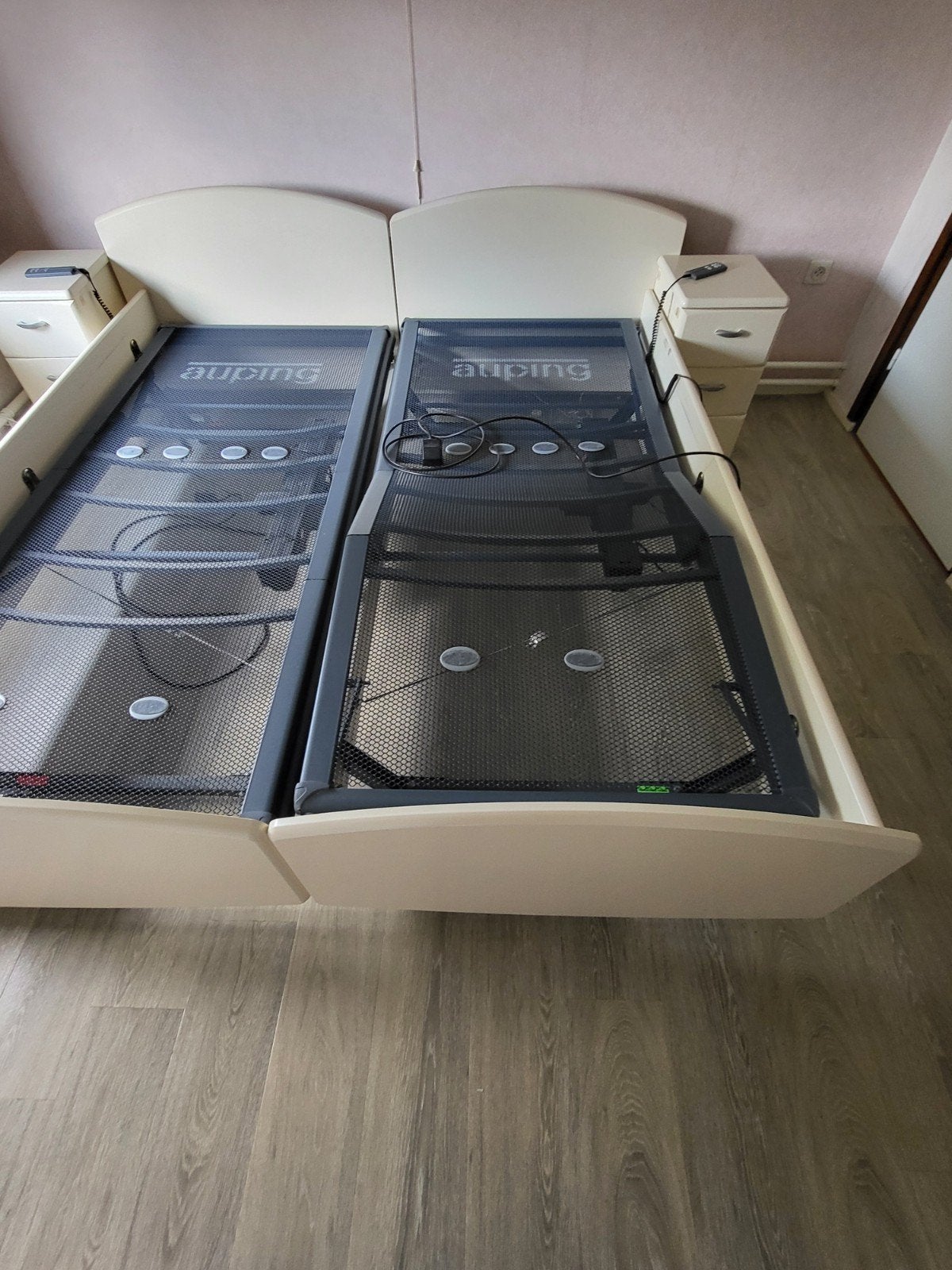 Tweepersoonsbed Auping met verstelbare bedbodems, Ophalen, Beige, Tweepersoons, 180 cm