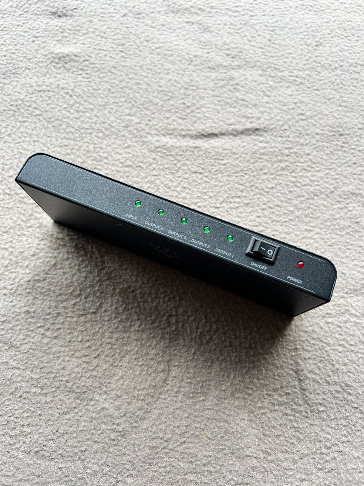 Goobay HDMI Splitter 1 naar 4 - Verdeel HDMI-signaal, Ophalen of Verzenden, Nieuw, Overige kabels