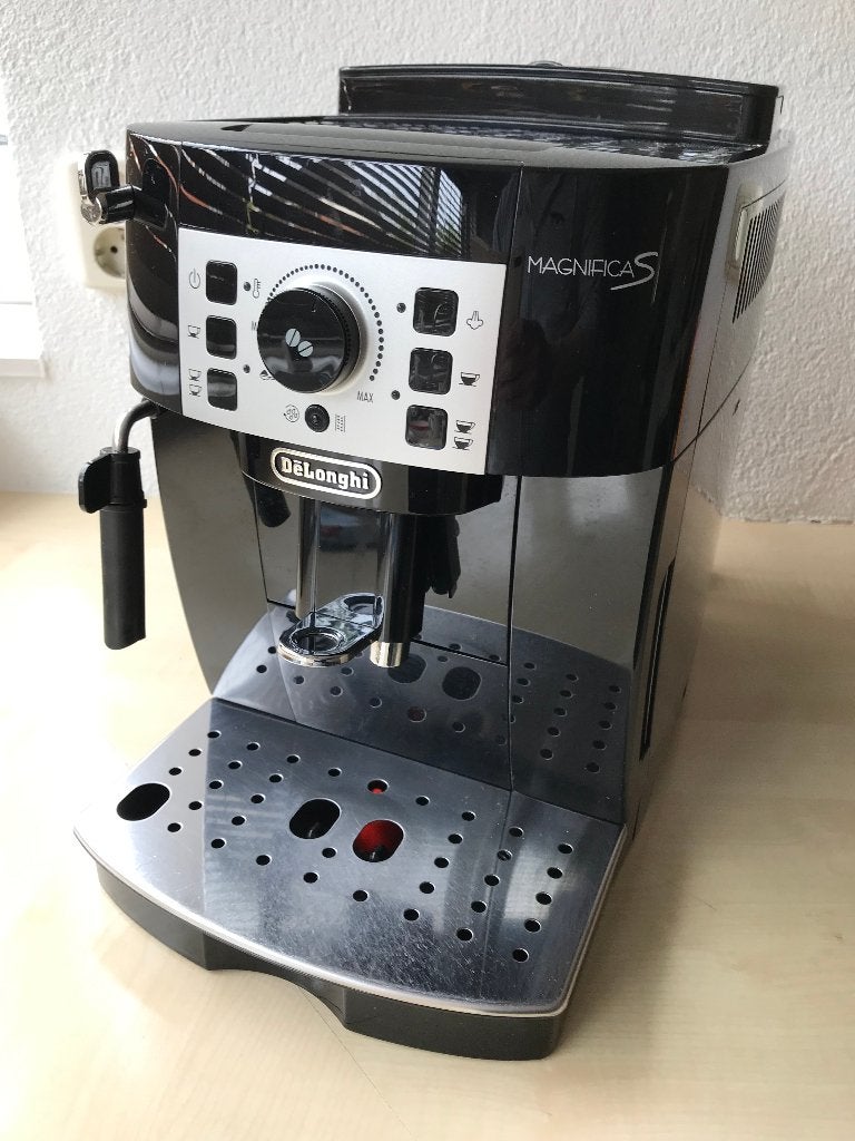 Nette DeLonghi Magnifica S koffiemachine ECAM 20.110.B, Ophalen, Gebruikt, Koffiemachine, 2 tot 4 kopjes