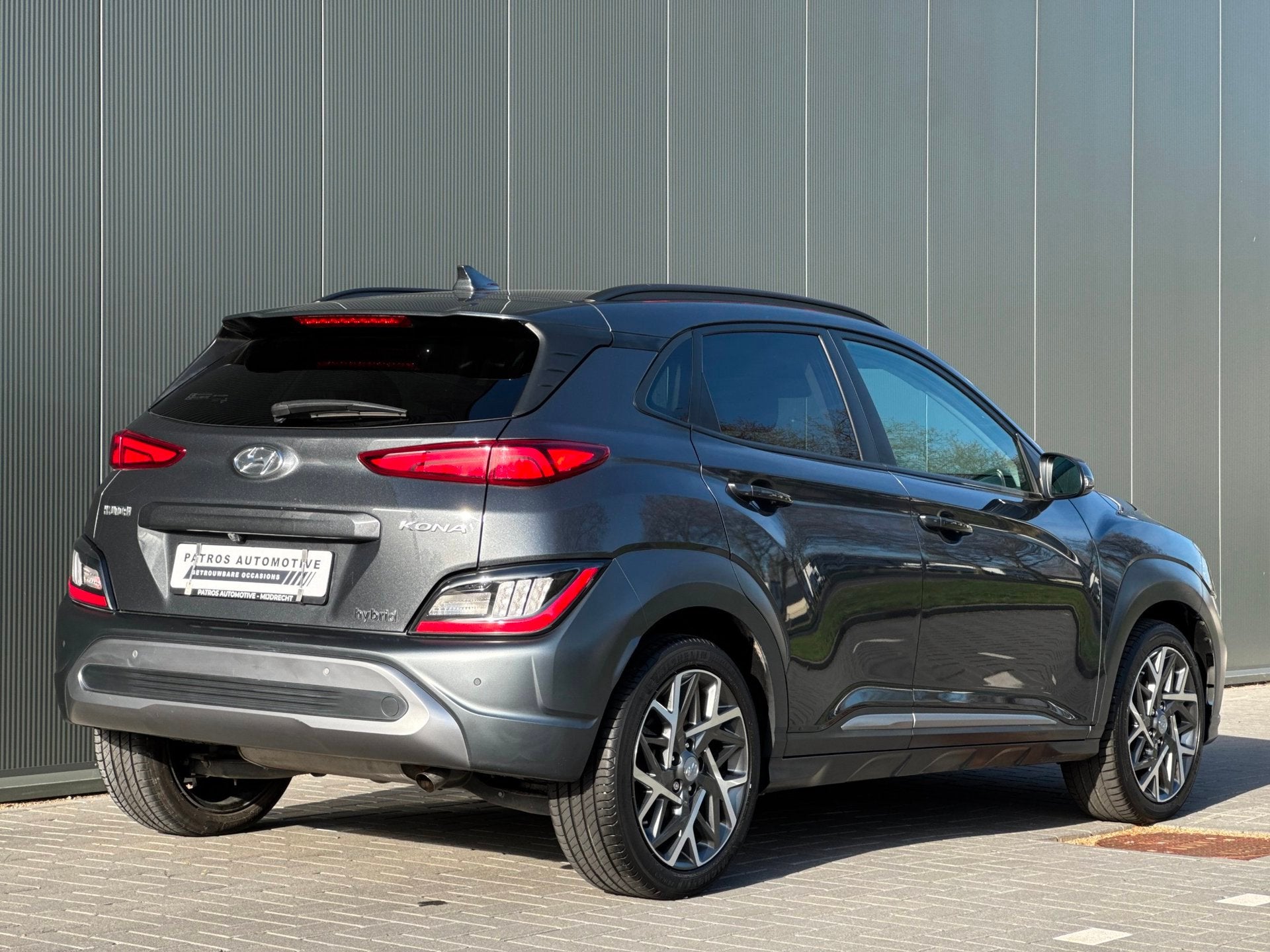 Hyundai Kona 1.6 HEV Creative Automaat // Head-Up // CarPlay, Auto's, Automaat, Stof, Gebruikt, Zwart