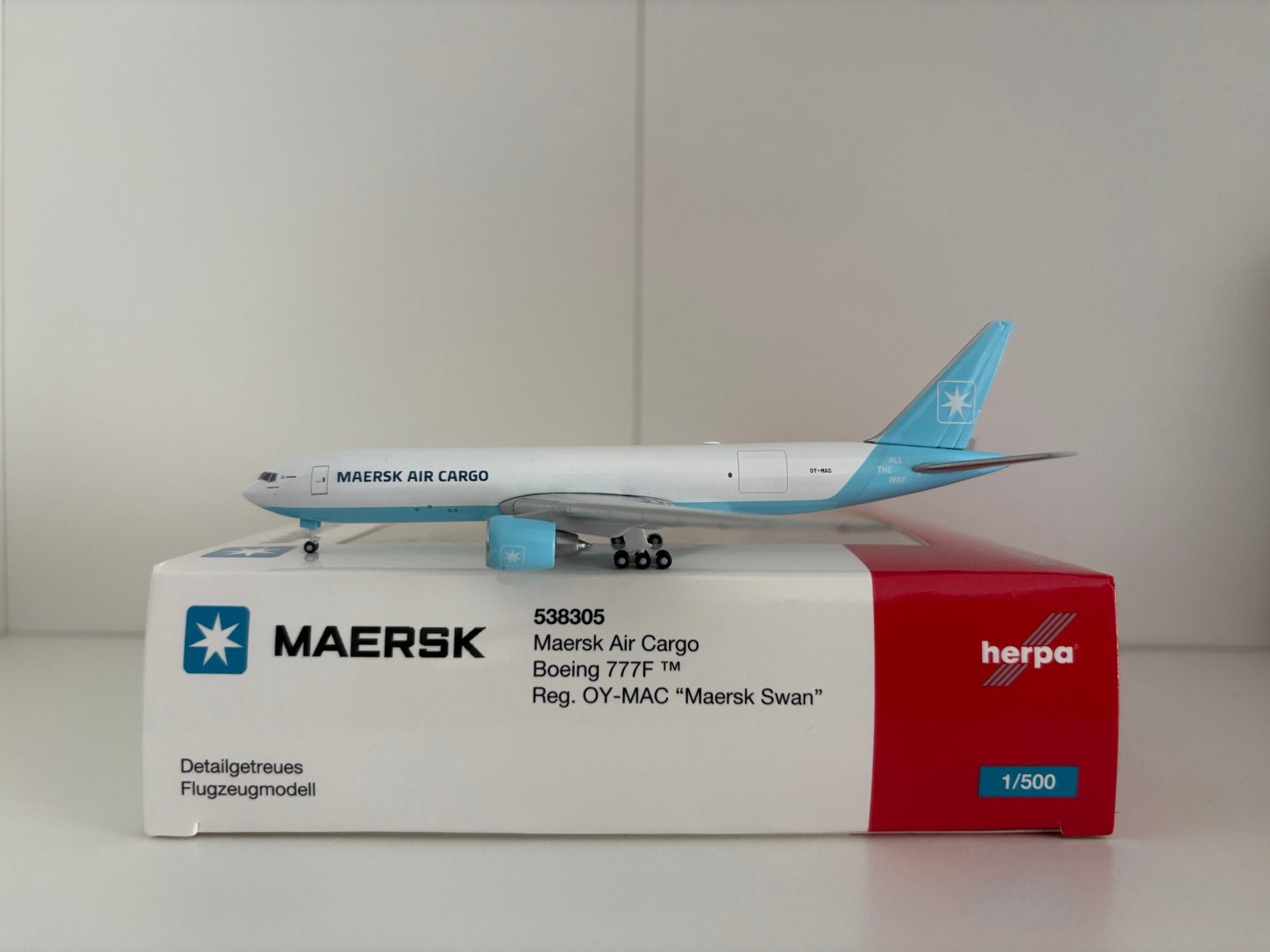 Herpa 538305 Maersk Air Cargo Boeing 777F 1:500, Verzamelen, Ophalen of Verzenden, Zo goed als nieuw, Schaalmodel