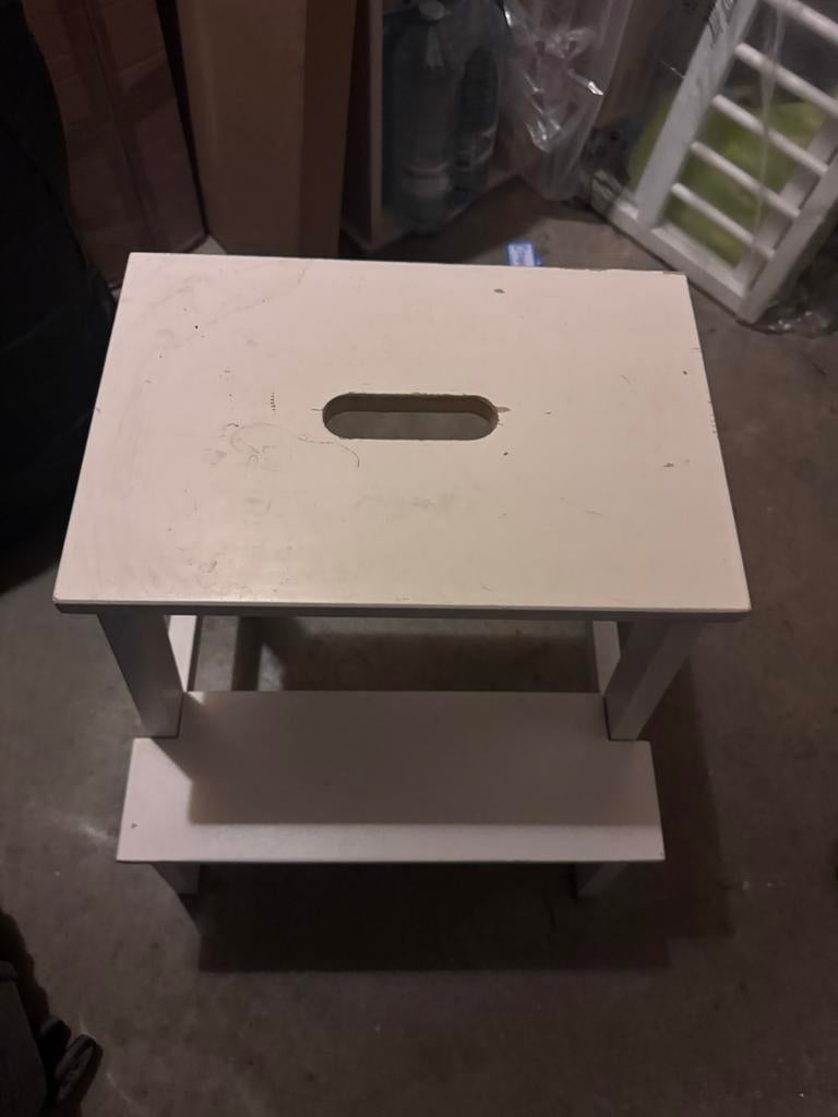 Ikea keukentrapje, Doe-het-zelf en Verbouw, Ladders en Trappen, Ophalen of Verzenden, Gebruikt, Trap, Minder dan 2 meter