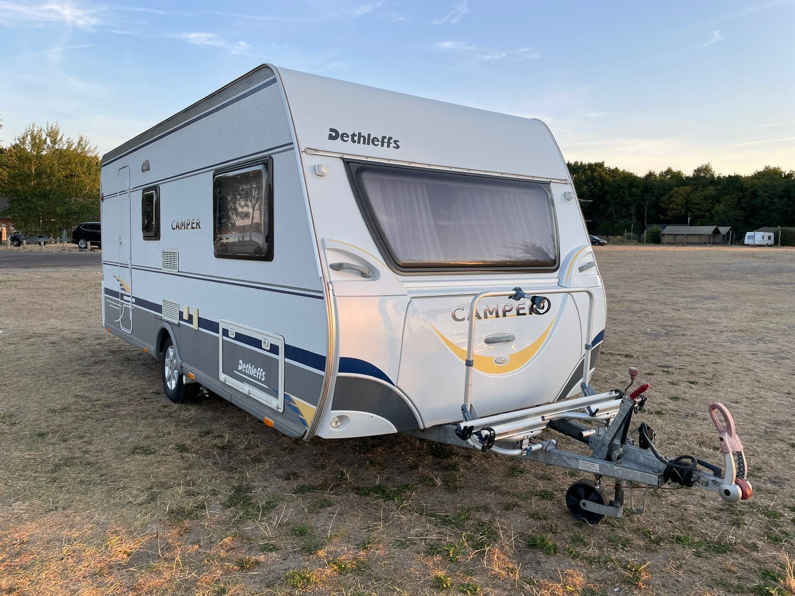 Dethleffs caravan QSK500 Mover 3-stapelbed Voortent Goldcamp, Stapelbed, Treinzit, Particulier, Schokbreker