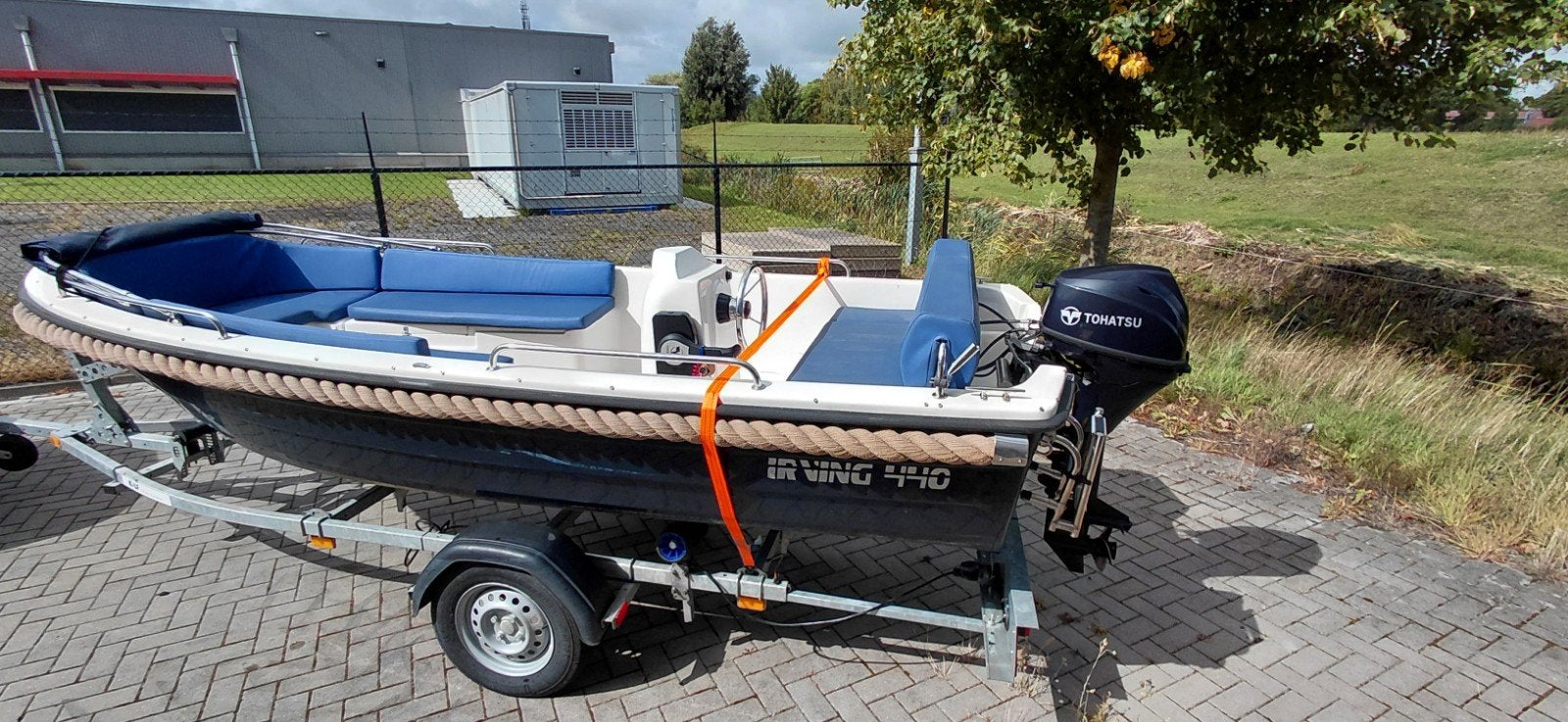 Nette Sloep 4.40m sloep + Tohatsu 9.8 pk 4 takt evt trailer, Consoleboot, Gebruikt, 4 m, 30 pk