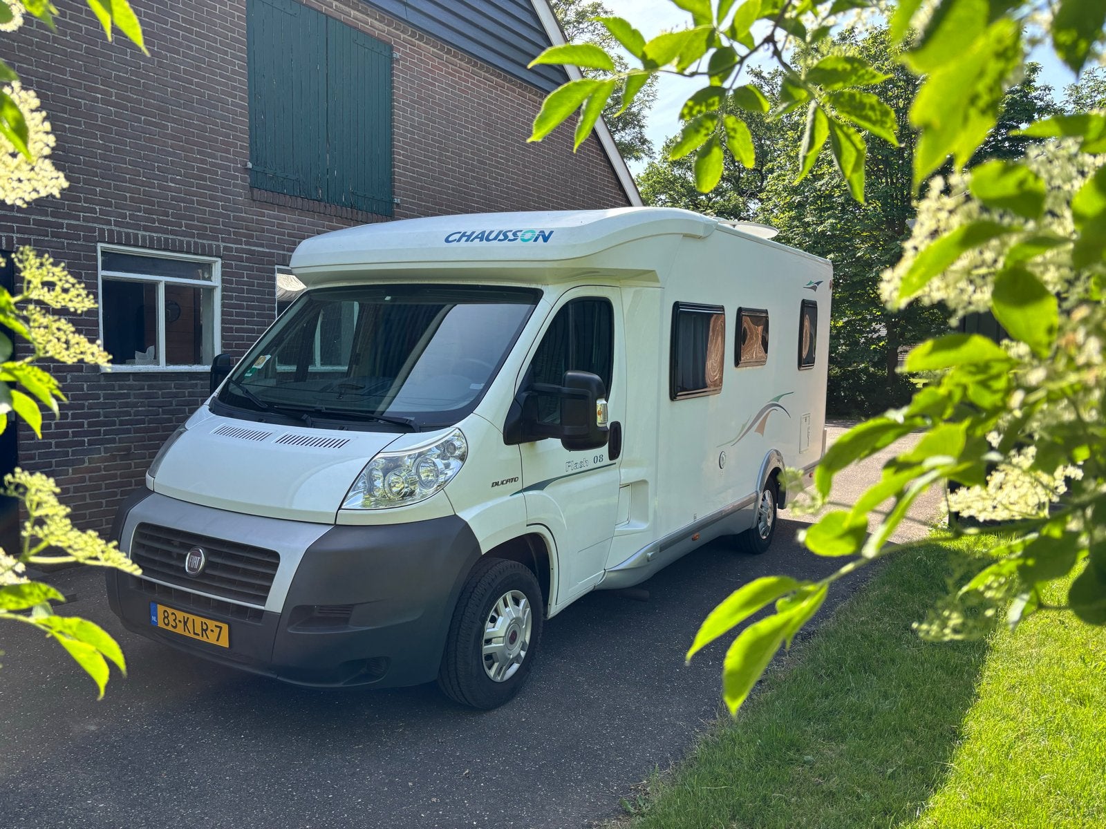 Chausson Flash 08 Camper - Klaar voor vakantie, Standaard zit, Ringverwarming, Fiat, 6 tot 7 meter