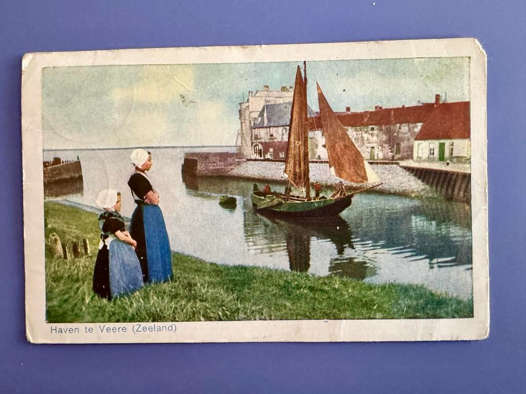 Oude Ansichtkaart Veere Zeeland Haven Schip Klederdracht, Verzamelen, Ansichtkaarten | Nederland, Ophalen of Verzenden, 1940 tot 1960