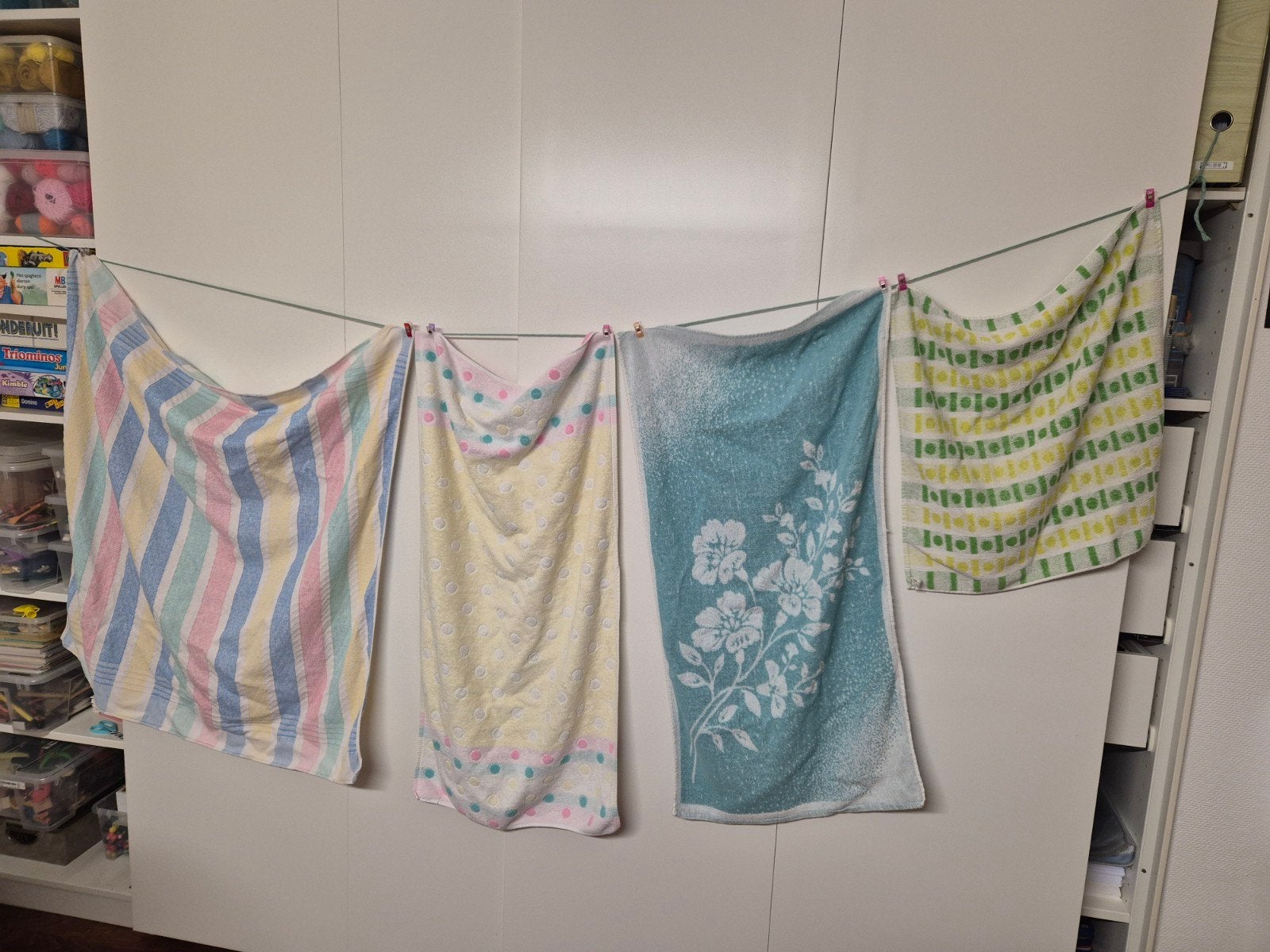 4 leuke vintage pastel handdoeken, Ophalen of Verzenden, Gebruikt, Handdoek