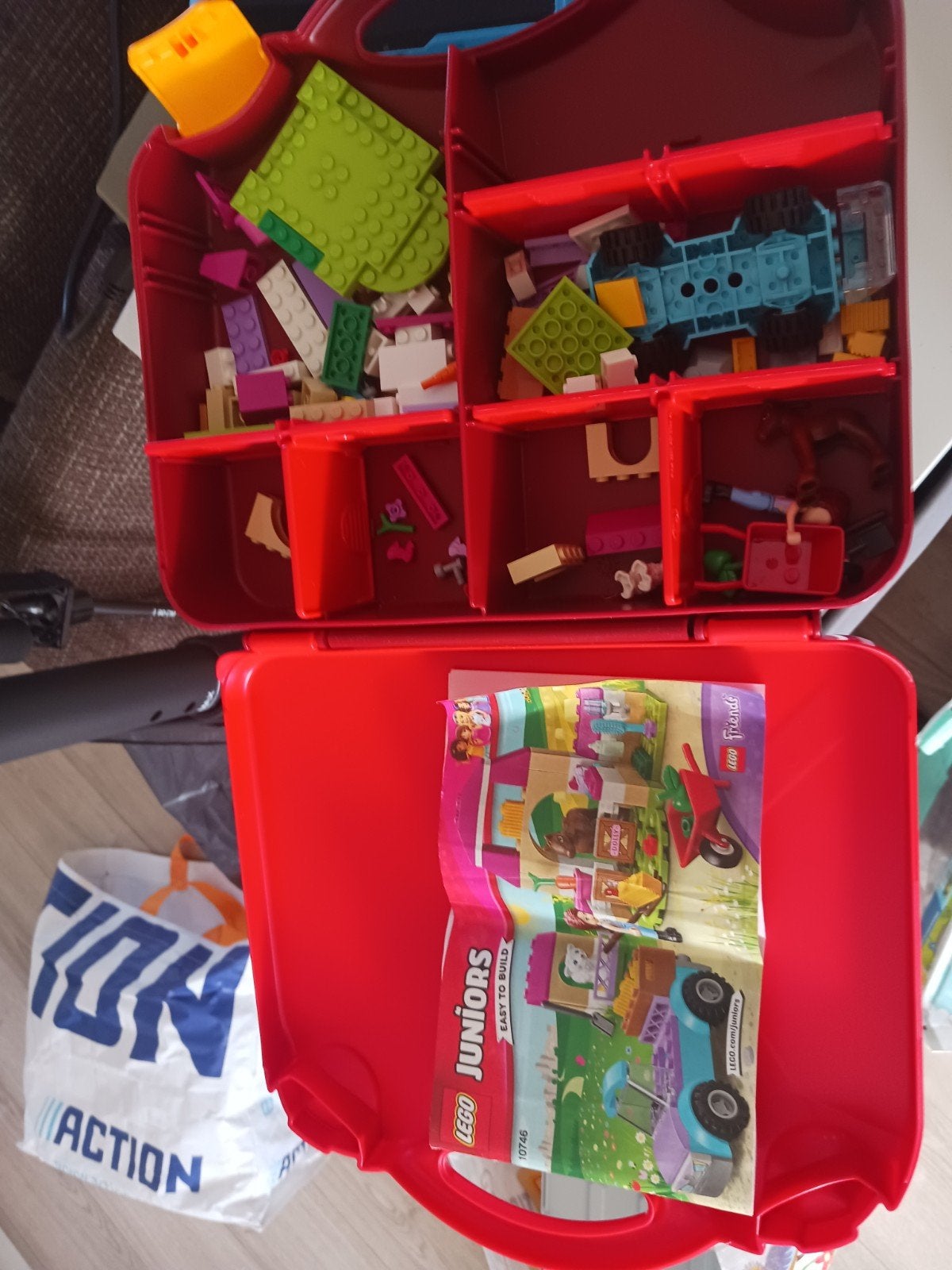 Lego Juniors Friends Paardenstal en Auto (10746), Gebruikt, Lego, Friends, Ophalen of Verzenden
