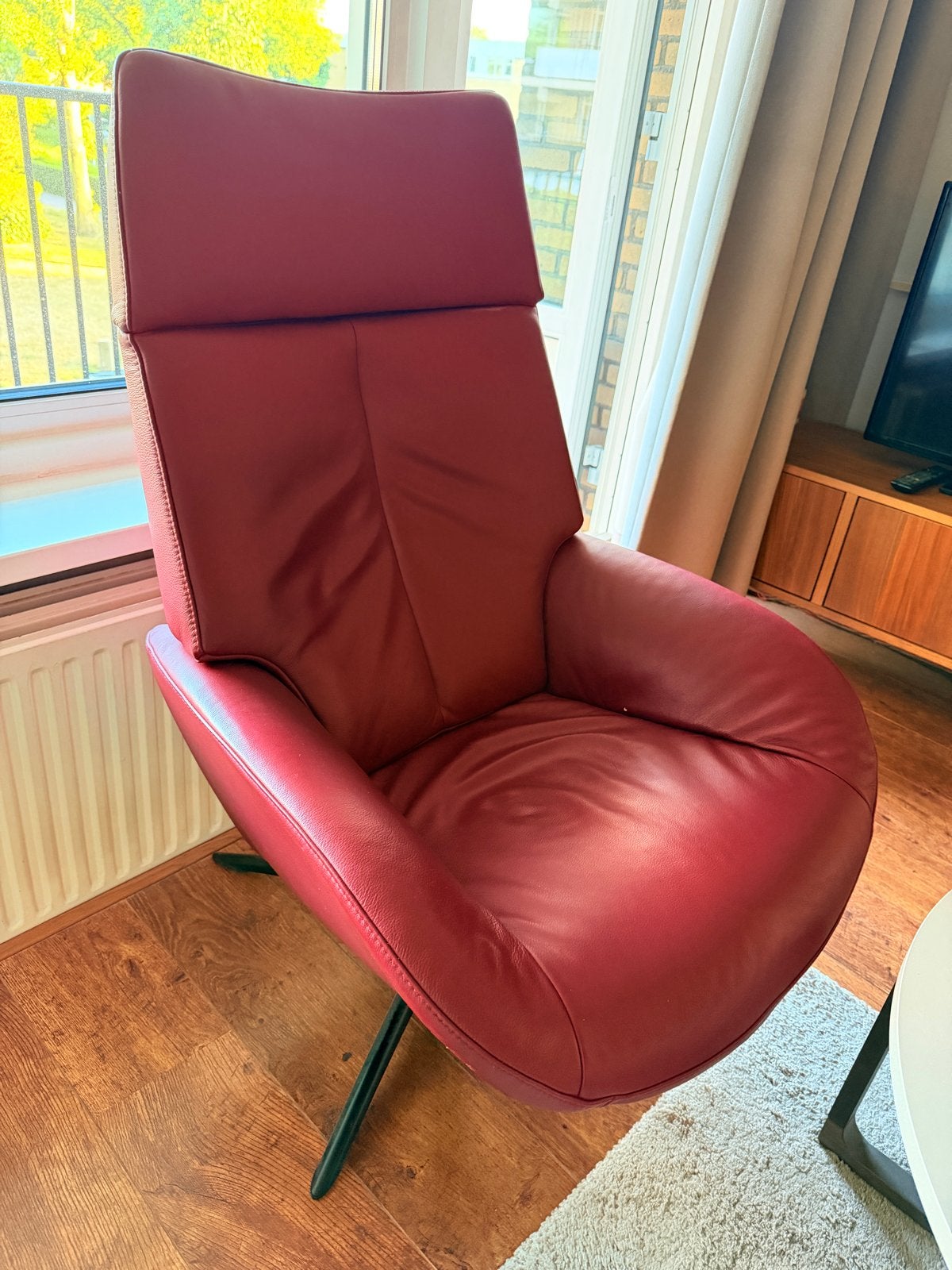 Comfortabele rode leren fauteuil van Prominent, Leer, Ophalen of Verzenden, Zo goed als nieuw, Eén